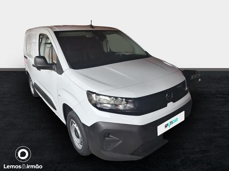 Usado Opel Combo 100 HP (73 kW) 2025 Branco