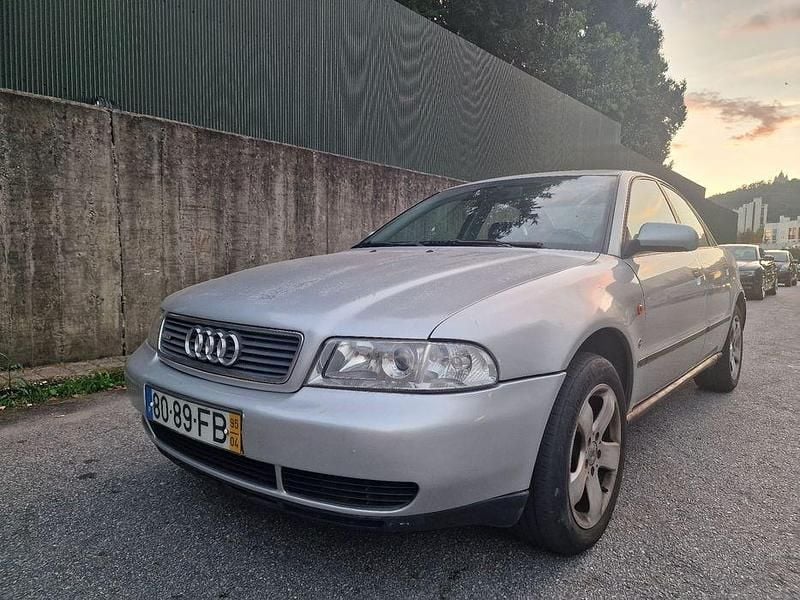 Usado 1995 Audi A4 Sedan | € 1.650 - Imagem 1/4