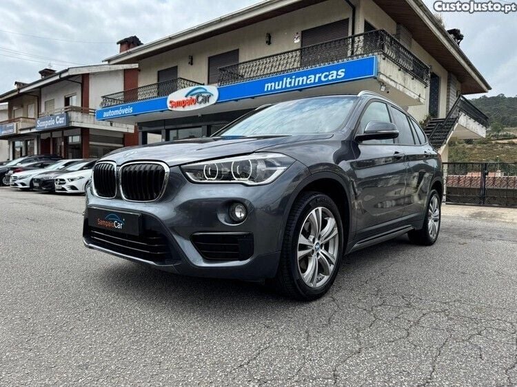 Cinza Usado 2016 BMW X1 Sport Line SUV | € 19.990 (Preço justo) - Imagem 1/1