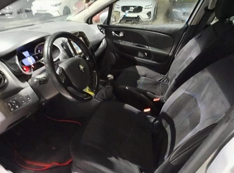 Usado Renault Clio IV 90 HP (66 kW) 2013 Cinzento