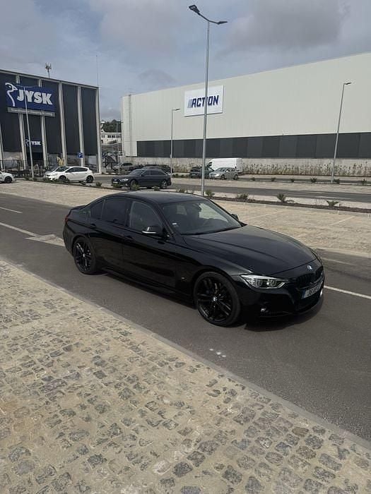 Usado 2017 BMW 330e Sedan | € 22.900 (Preço justo) - Imagem 1/4