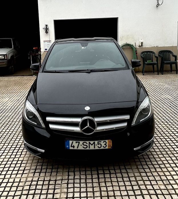 Usado 2013 Mercedes B200 Monovolume | € 11.000 - Imagem 1/4