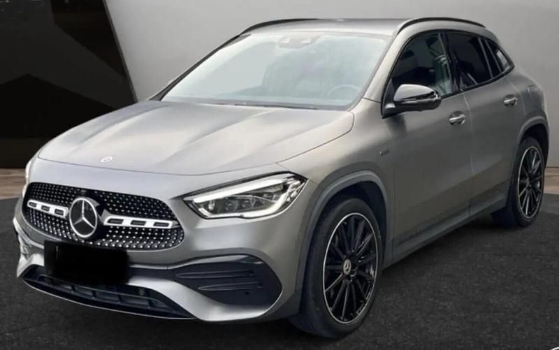 Usado Mercedes GLA250 218 HP (160 kW) 2023 Cinzento SUV