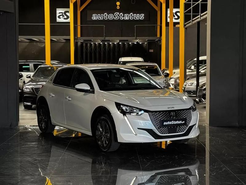 Branco Usado 2021 Peugeot e-208 Allure Citadino | € 19.990 (Preço elevado) - Imagem 1/4