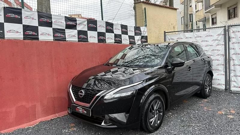 Usado Nissan Qashqai 140 HP (102 kW) 2022 Preto SUV