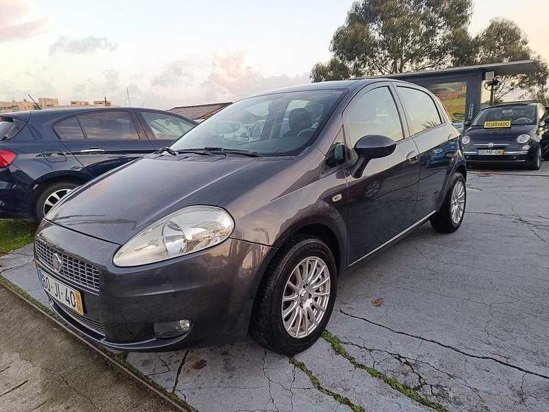 Cinza Usado 2010 Fiat Grande Punto Citadino | € 5.950 (Super Preço) - Imagem 1/4