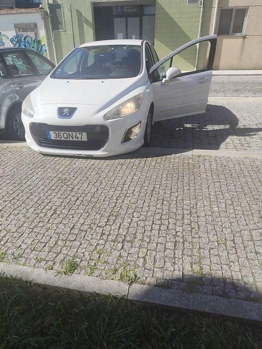 Usado 2015 Peugeot 308 Sedan | € 5.700 (Super Preço) - Imagem 1/4