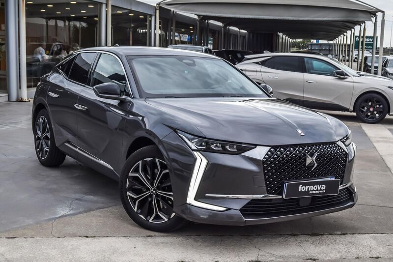 Cinza Usado 2022 DS Automobiles DS7 Crossback Rivoli SUV | € 29.900 (Preço justo) - Imagem 1/4