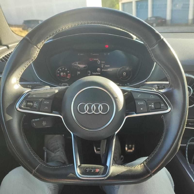 Vermelho Usado 2016 Audi TTS Coupé | € 34.000 - Imagem 1/4