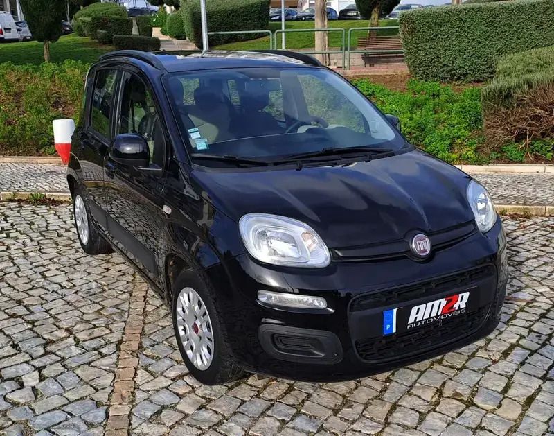 Preto Usado 2015 Fiat Panda Pop Citadino | € 6.990 - Imagem 1/4