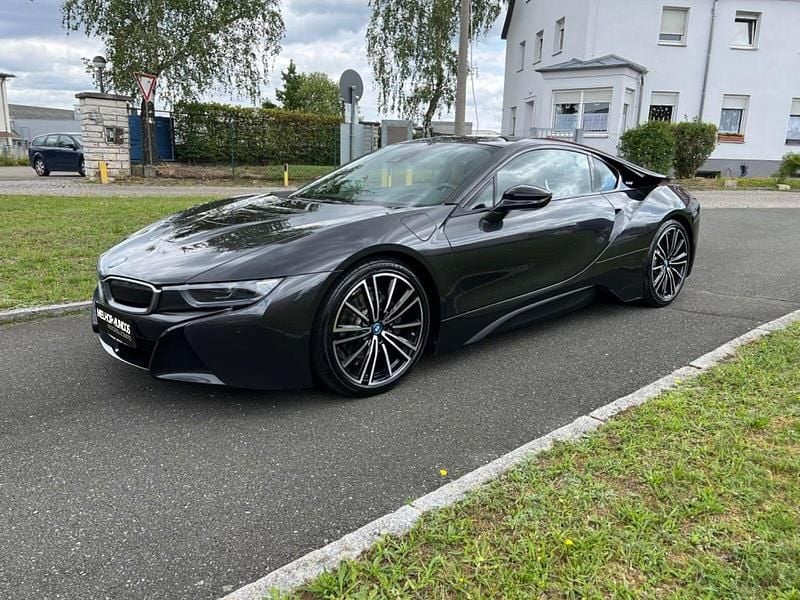 Cinza Usado 2020 BMW i8 Coupé | € 79.990 - Imagem 1/4
