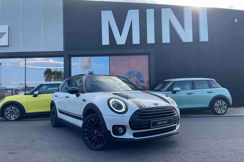 Branco Usado 2024 Mini Cooper Essential Citadino | € 37.000 - Imagem 1/4