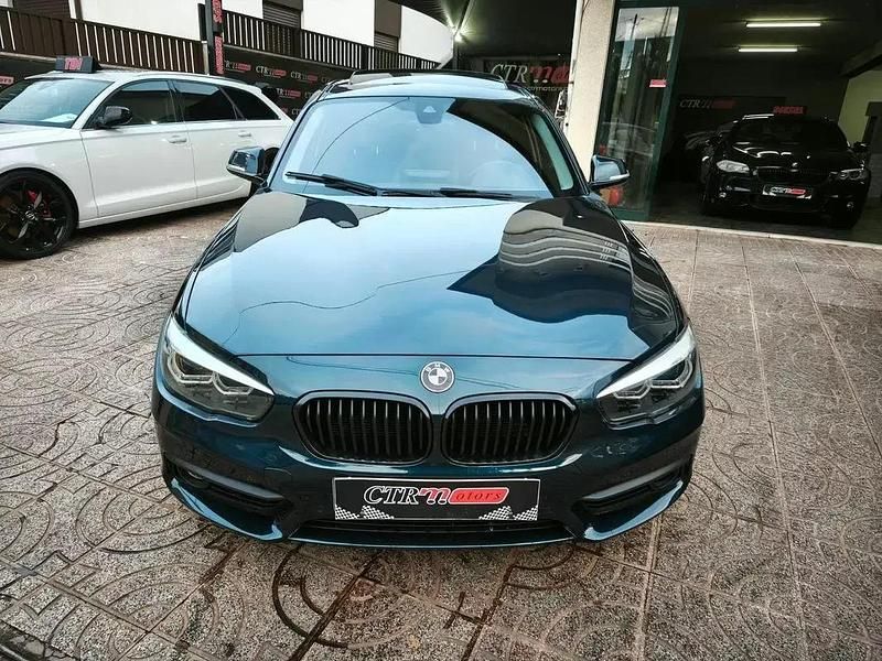 Usado BMW 116 Sport Line 116 HP (85 kW) 2016 Azul escuro Citadino