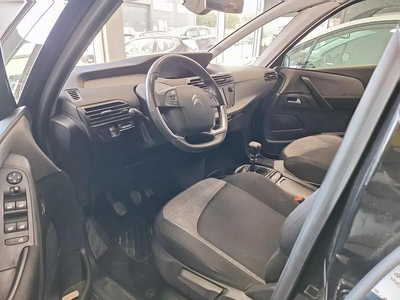 Usado Citroën Grand C4 Picasso Live 130 HP (95 kW) 2019 Preto Monovolume