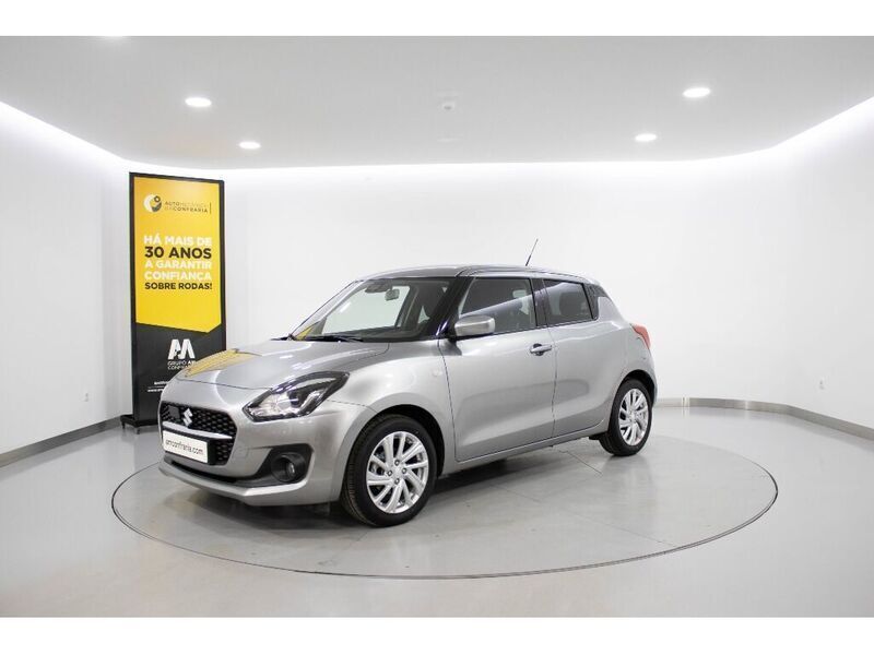 Usado Suzuki Swift 83 HP (61 kW) 2024 Cinza Citadino