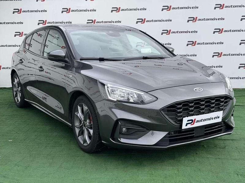 Usado Ford Focus ST-Line 125 HP (91 kW) 2020 Cinzento Citadino