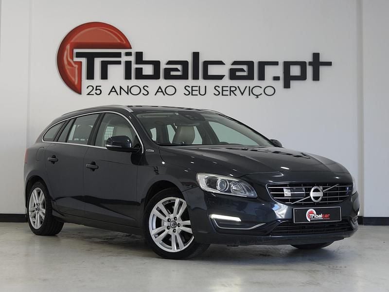 Cinza Usado 2013 Volvo V60 Momentum Carrinha | € 13.900 (Preço justo) - Imagem 1/4