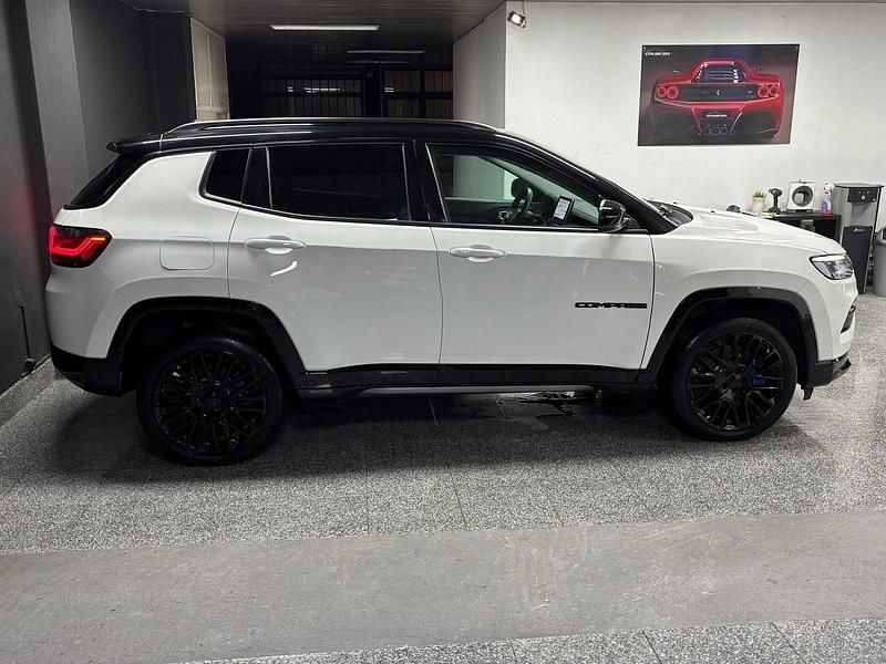 Usado Jeep Compass Limited 240 HP (176 kW) 2023 Branco SUV