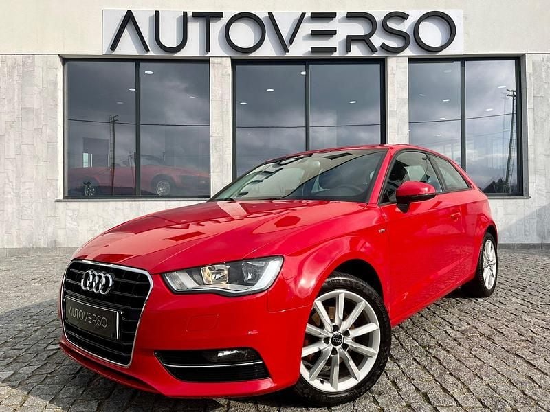 Usado Audi A3 Attraction 110 HP (80 kW) 2014 Vermelho Citadino