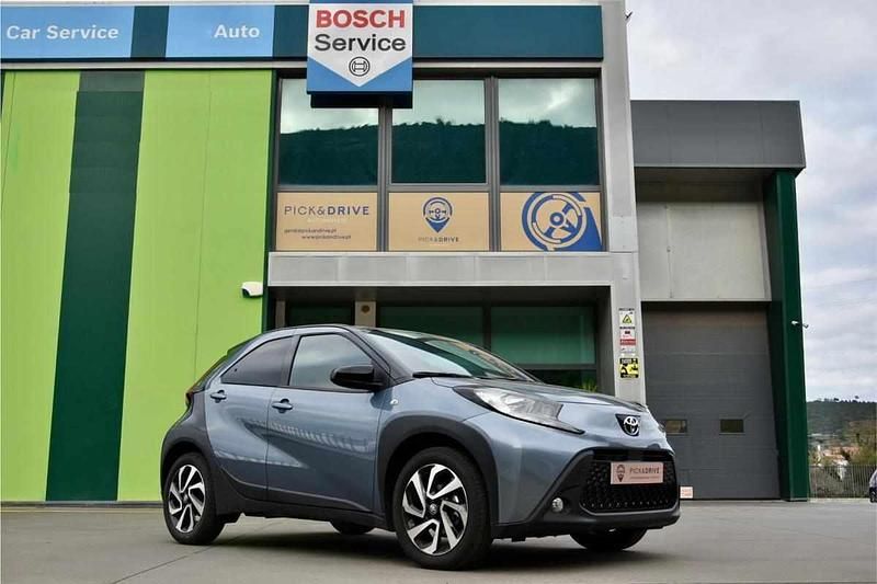 Azul Usado 2024 Toyota Aygo X SUV | € 17.950 (Bom preço) - Imagem 1/4