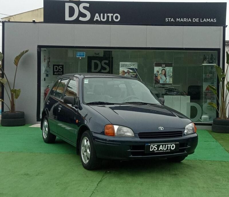 Azul Usado 1997 Toyota Starlet Citadino | € 4.000 - Imagem 1/4