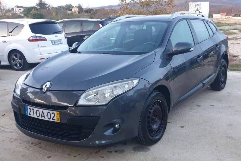 Cinzento Usado 2011 Renault Mégane III Carrinha | € 5.990 (Preço justo) - Imagem 1/4