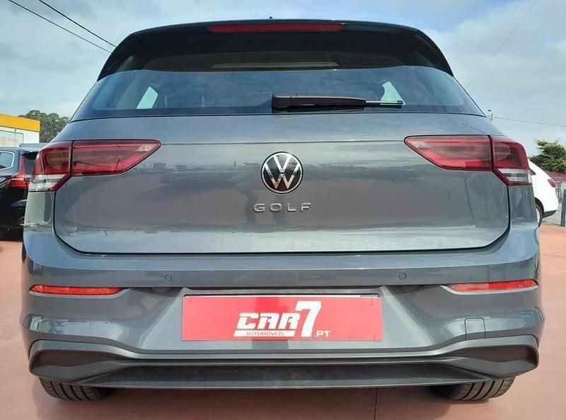 Usado VW Golf VIII Style 150 HP (110 kW) 2021 Cinzento