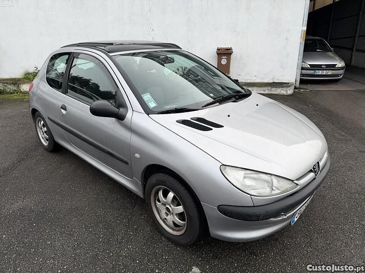 Cinza Usado 2000 Peugeot 206 | € 1.999 (Preço justo) - Imagem 1/1
