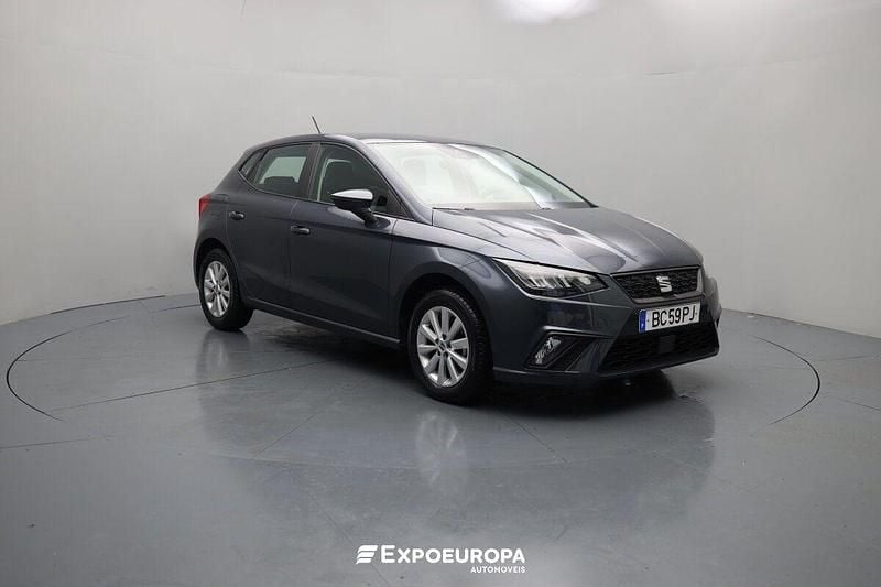 Usado Seat Ibiza Reference 95 HP (69 kW) 2023 Cinzento Citadino
