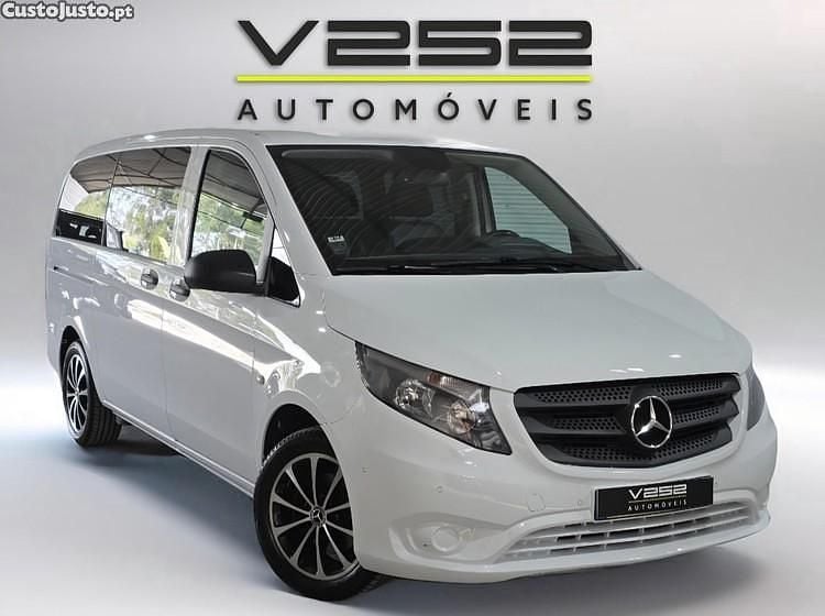 Branco Usado 2016 Mercedes Vito Monovolume | € 28.950 - Imagem 1/1