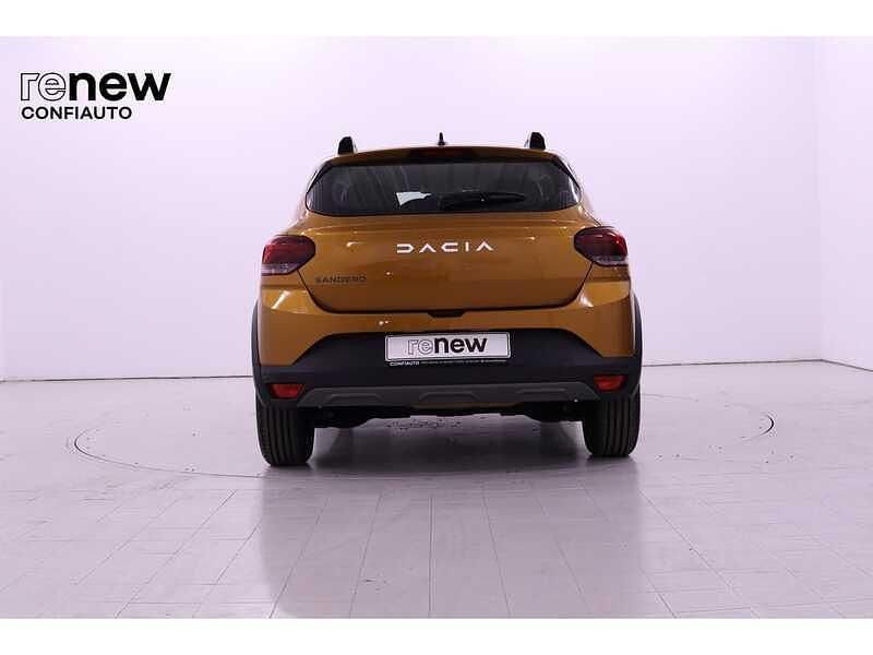 Usado Dacia Sandero Expression 90 HP (66 kW) 2023 Preto