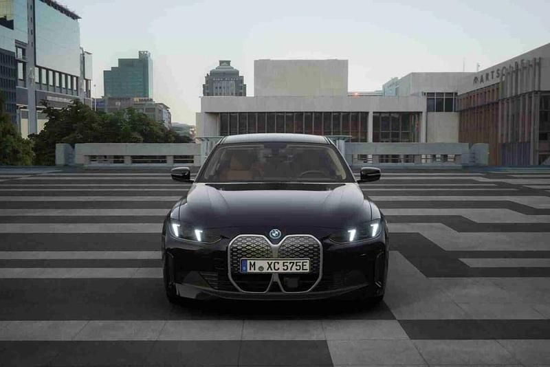 Novo BMW i4 Shadowline 250 kW (340 HP) 2025 Preto Sedan
