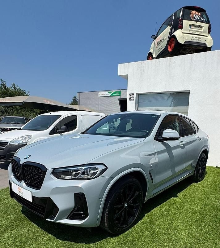 Cinza Usado 2022 BMW X4 xLine SUV | € 57.999 - Imagem 1/4
