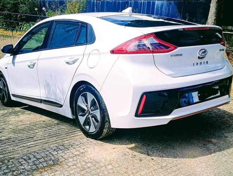 Usado Hyundai Ioniq 88 kW (120 HP) 2018 Branco Citadino