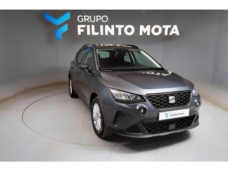 Cinza Usado 2023 Seat Arona Style SUV | € 14.700 (Preço justo) - Imagem 1/4