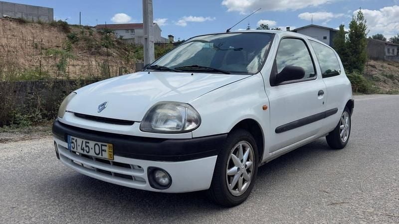 Branco Usado 1999 Renault Clio II | € 999 (Preço elevado) - Imagem 1/4