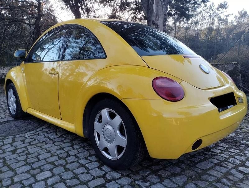 Amarelo Usado 2000 VW Beetle Citadino | € 4.250 - Imagem 1/4
