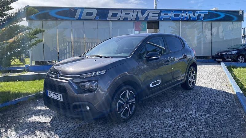 Cinzento Usado 2022 Citroën C3 Shine Citadino | € 13.900 (Bom preço) - Imagem 1/4