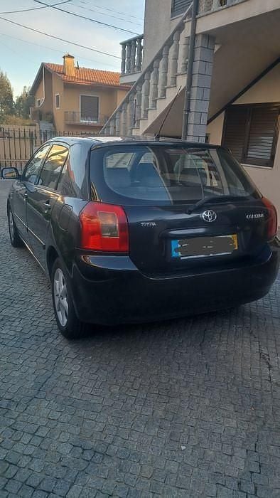 Usado Toyota Corolla 90 HP (66 kW) 2003 Sedan
