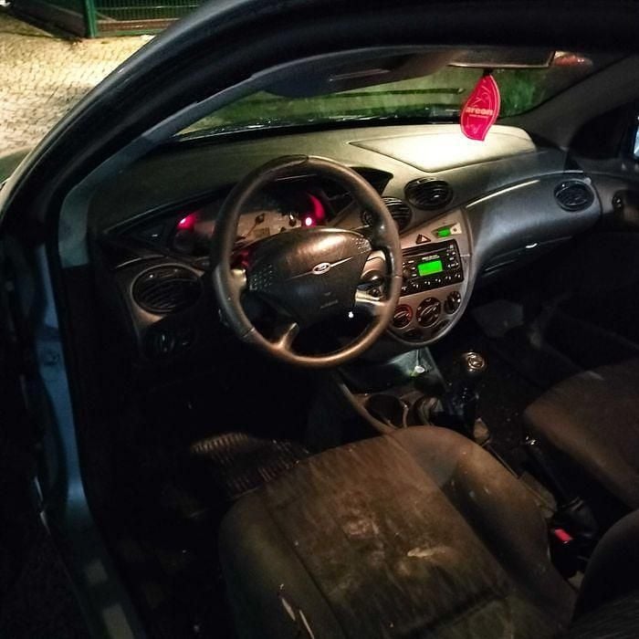 Usado Ford Focus 90 HP (66 kW) 2002