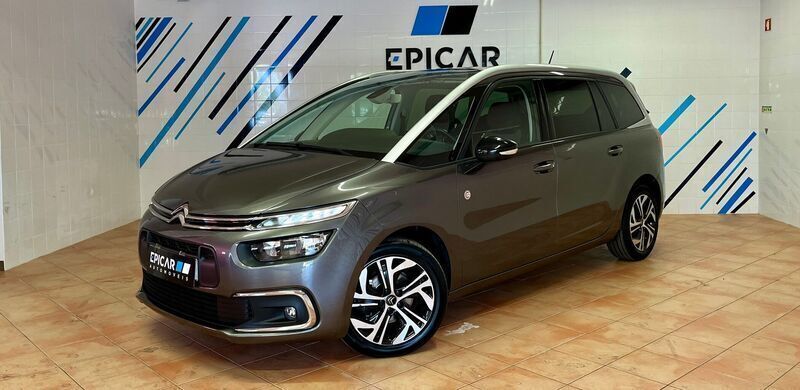 Cinzento Usado 2021 Citroën C4 Monovolume | € 19.490 (Preço justo) - Imagem 1/4