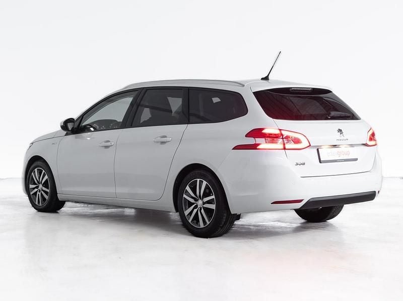 Usado Peugeot 308 SW 130 HP (95 kW) 2021 Branco Carrinha