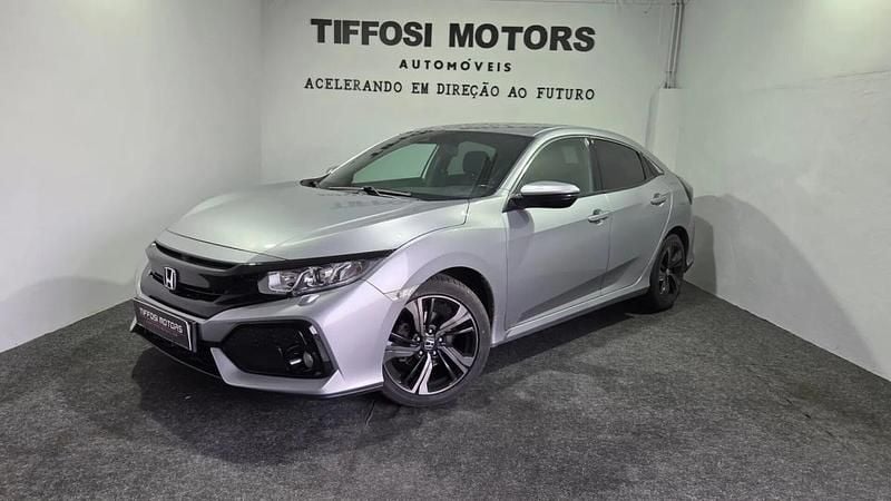 Usado Honda Civic 126 HP (92 kW) 2019 Cinzento