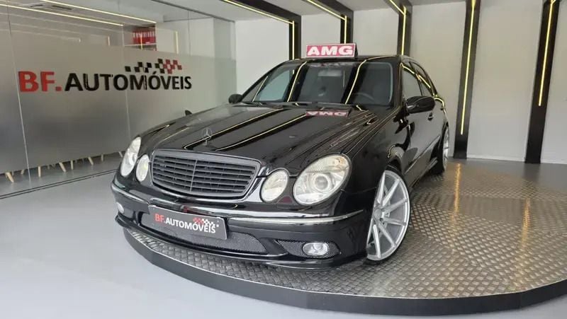 Preto Usado 2002 Mercedes E63 AMG AMG Sedan | € 9.500 - Imagem 1/4