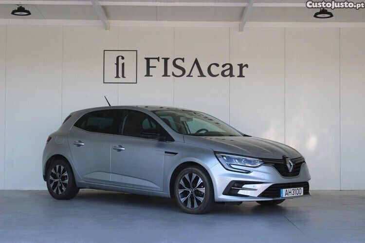 Cinza Usado 2021 Renault Mégane IV LIMITED Citadino | € 17.600 (Preço justo) - Imagem 1/1