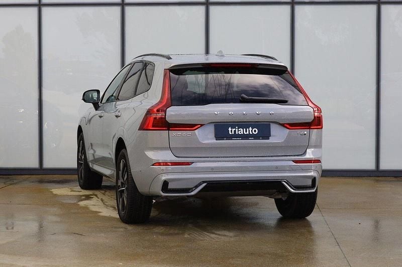 Novo Volvo XC60 Plus 350 HP (257 kW) 2026 Cinza SUV
