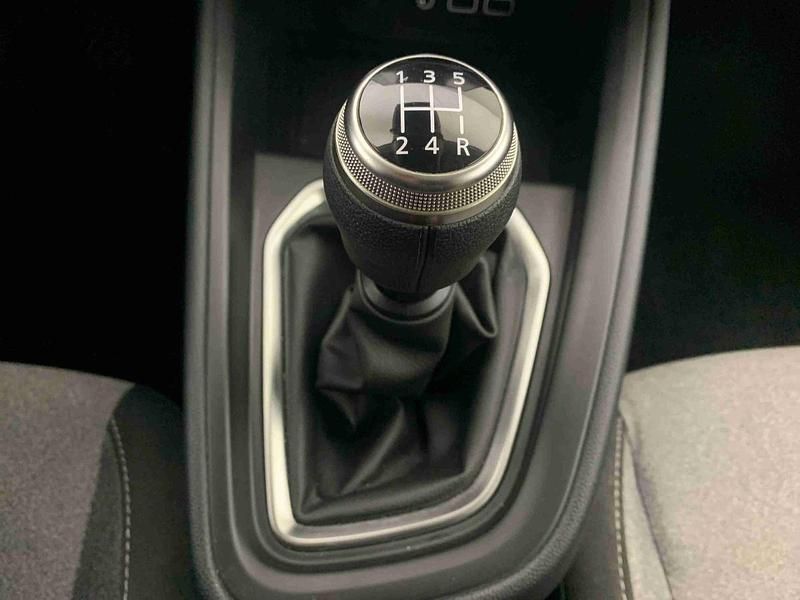 Usado Mitsubishi Colt Invite 65 HP (47 kW) 2025 Vermelho Citadino