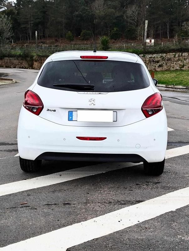 Usado Peugeot 208 82 HP (60 kW) 2017 Branco Citadino