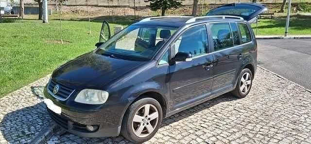 Usado 2006 VW Touran Highline Monovolume | € 5.500 - Imagem 1/4