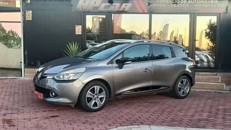 Cinza escuro Usado 2015 Renault Clio GrandTour Dynamique Carrinha | € 8.990 (Preço elevado) - Imagem 1/4